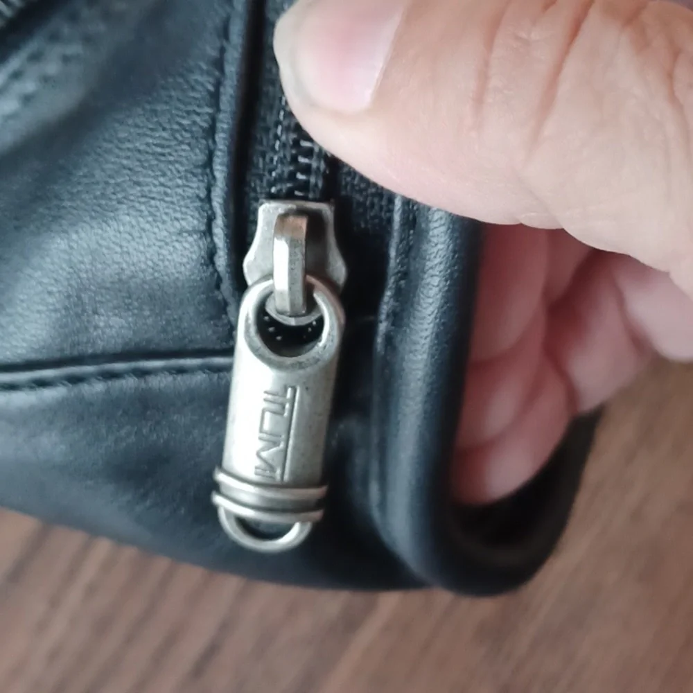 Tumi Vintage Leather Travel Kit, 13x8.5x4